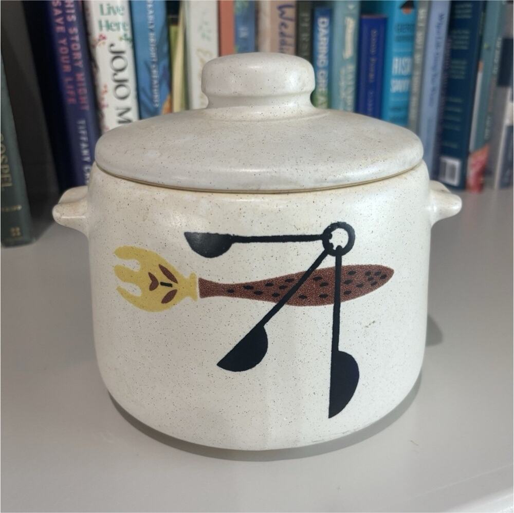West Bend Canister, Speckled Pattern, Beige/Brown/Black/Yellow, Round w/ Lid